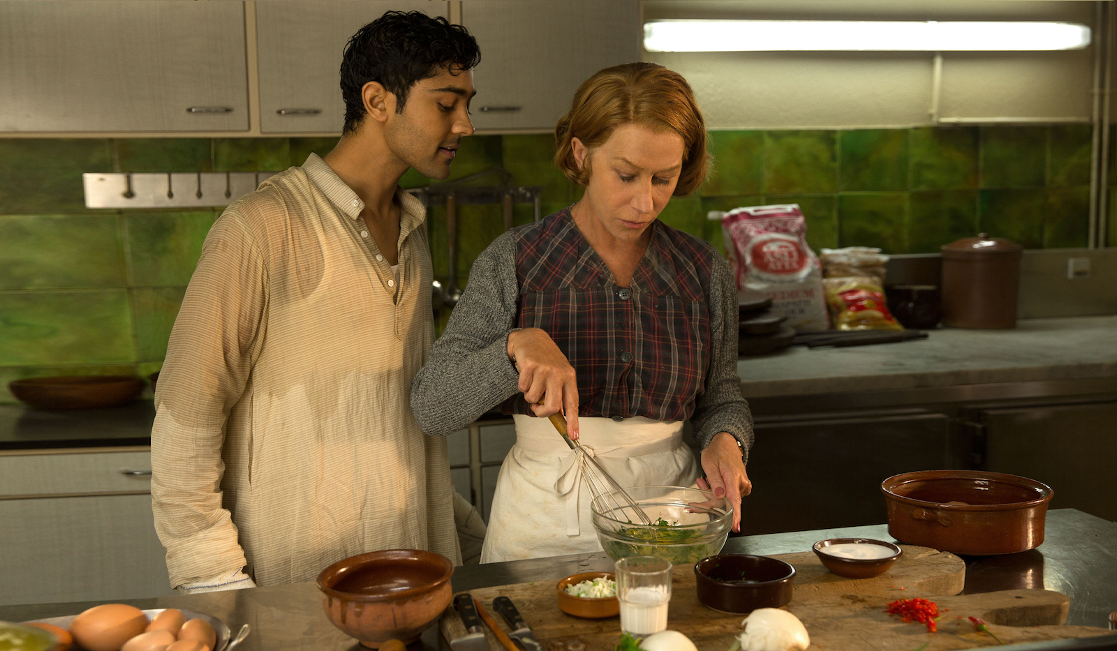 THE HUNDRED-FOOT JOURNEY
